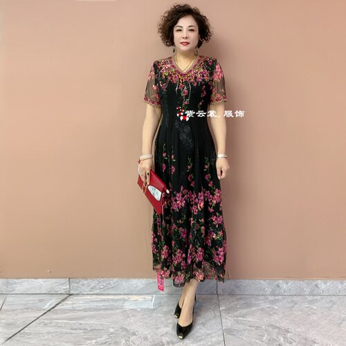 高贵气质绣花连衣裙夏季短袖年轻妈妈装高弹大码修身网纱碎花长裙