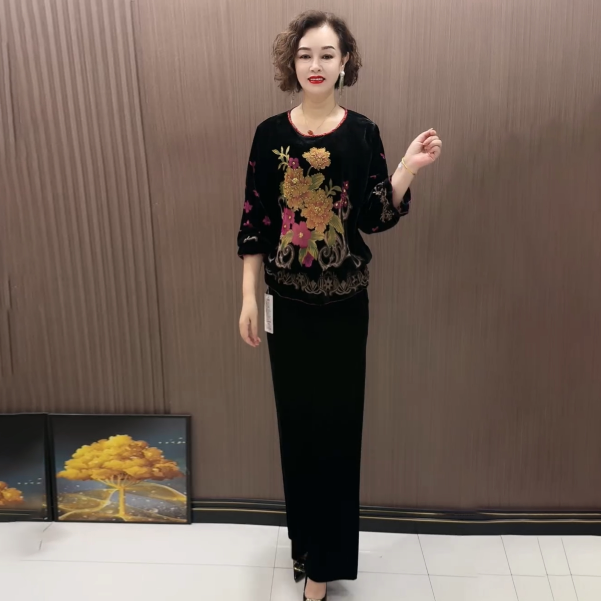 高贵气质春秋中老年妈妈装丝绒绣花串珠打底小衫宽松上衣两件套装