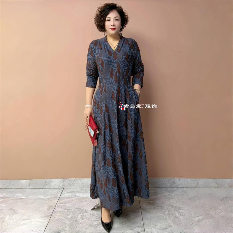 贵夫人冬季时尚加绒保暖妈妈装连衣裙弹力收腰显瘦大码长款大摆裙