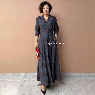 贵夫人冬季时尚加绒保暖妈妈装连衣裙弹力收腰显瘦大码长款大摆裙