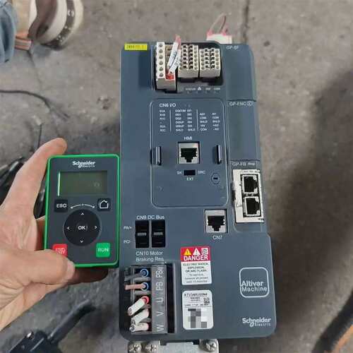 议价ATV340U55N4 1台 成色9成新，功能包好，便