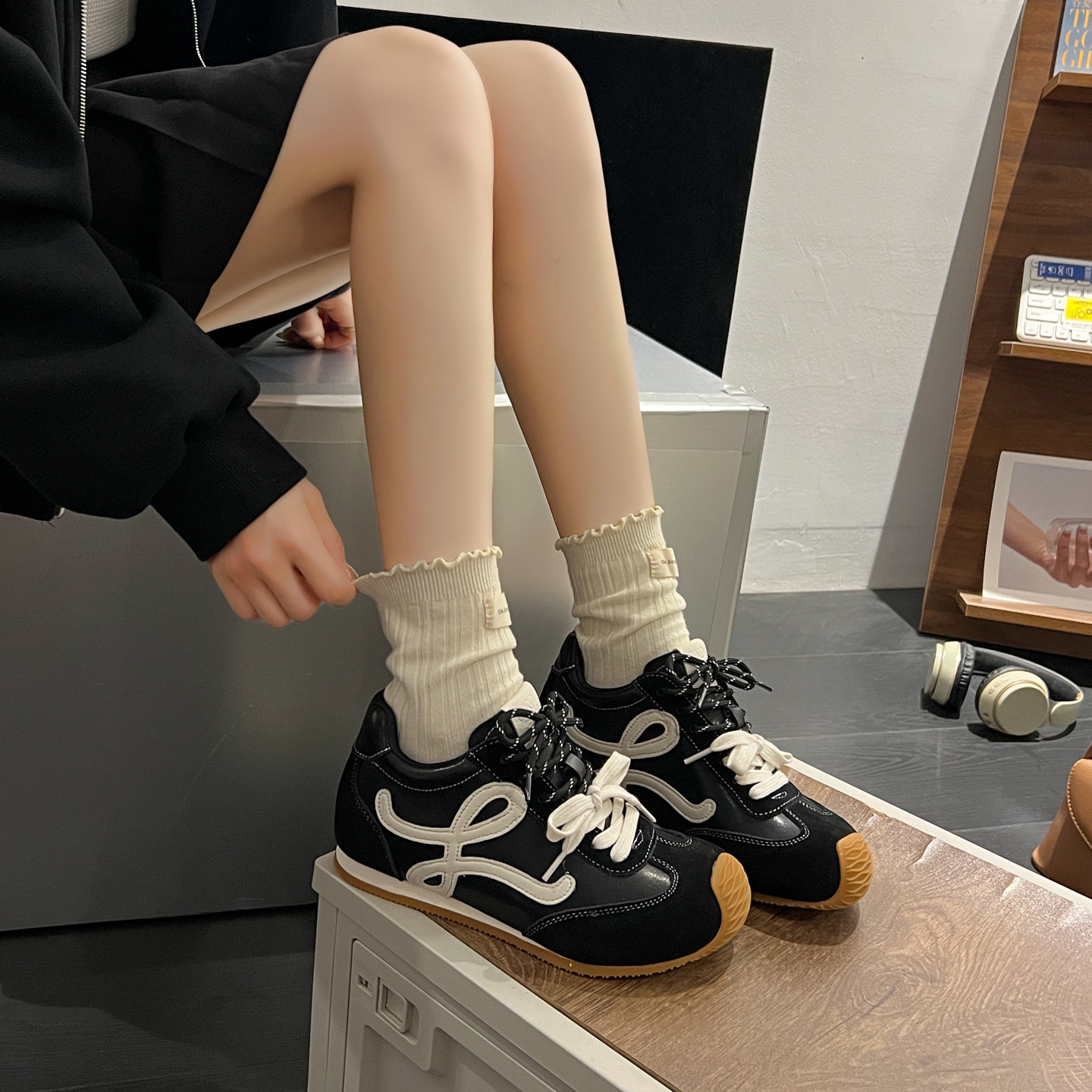 厚底内增高德训鞋女春季2026新款黑色百搭巨好看休闲运动阿甘鞋子