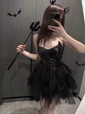 性感漆皮小恶魔绑带显瘦连衣裙