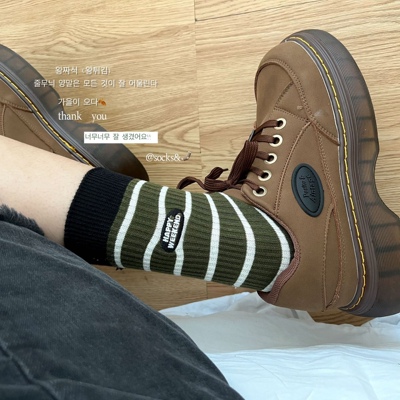 秋冬复古户外风条纹刺绣袜子双针日系美式中筒堆堆袜女撞色fudge