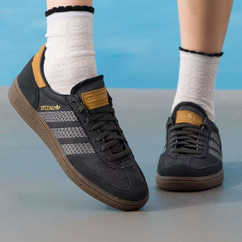 正品阿迪达斯ADIDAS三叶草板鞋