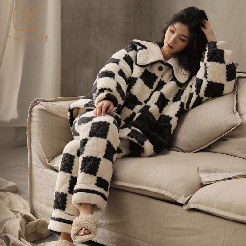 珊瑚绒睡衣女三层夹棉保暖两件套