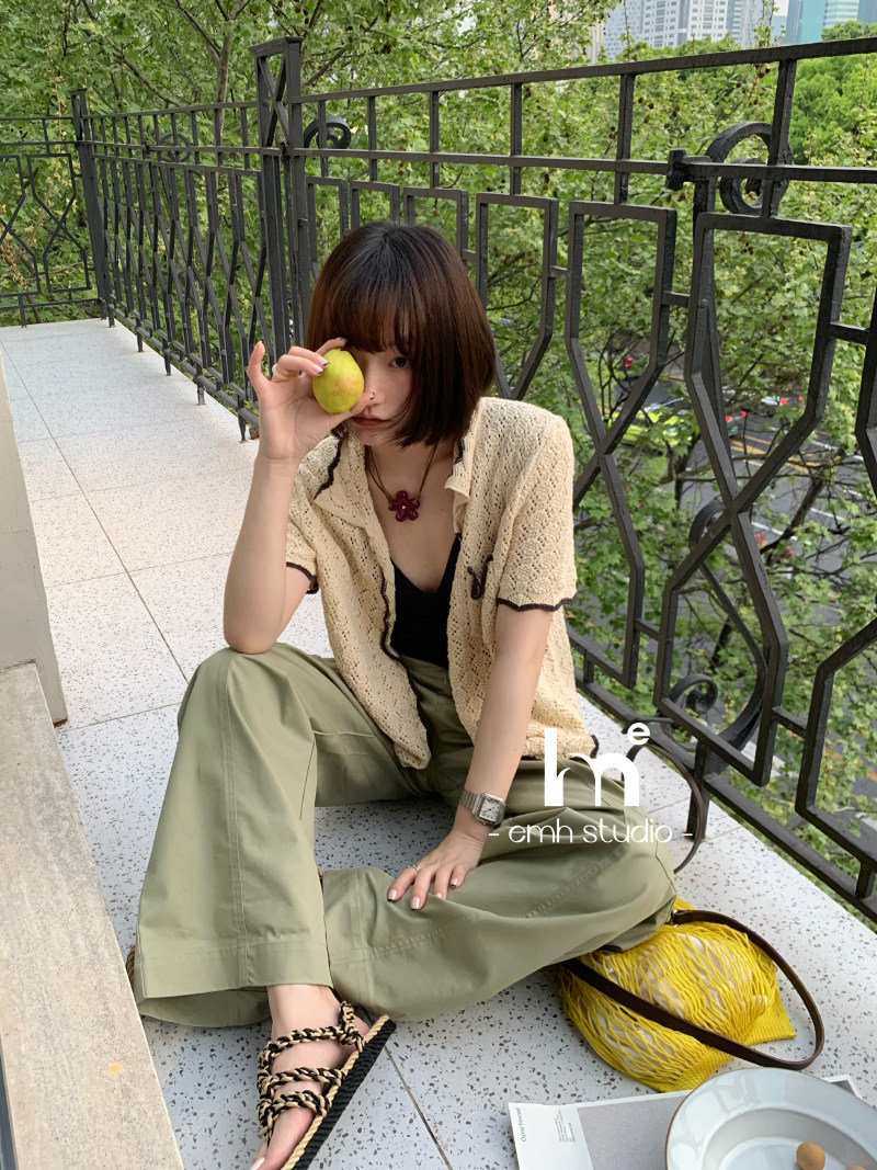 EMH ISLAND HOLIDAYS VINTAGE THREE-DIMENSIONAL CROCHET CUT-OUT WEAVE CONTRASTING POLO NECK KNITTED CARDIGAN SUN PROTECTION BLOUSE