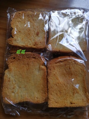 面包泡鲁达冷饮小吃店