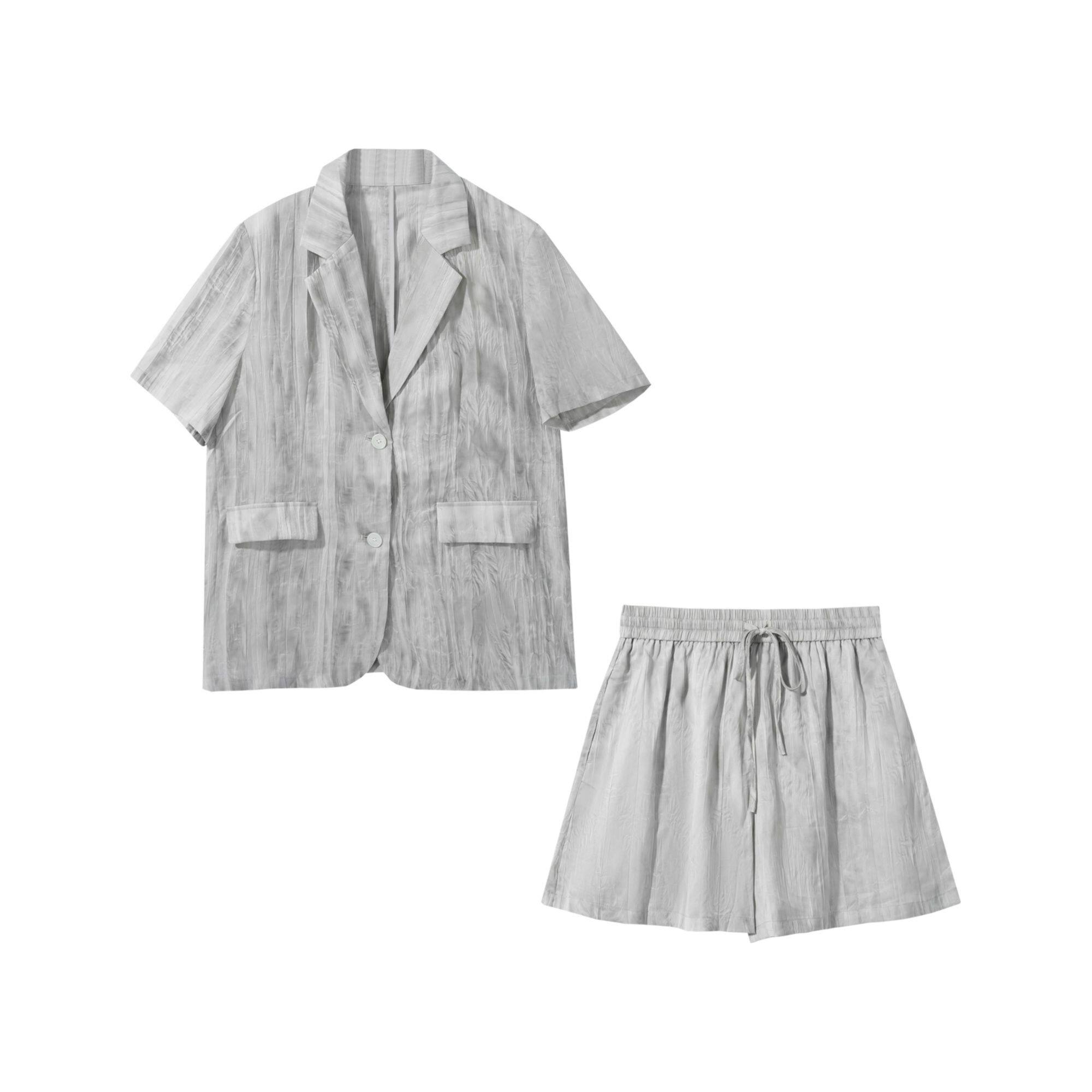 浅灰色短袖外套配宽松短裤套装 D3F28066