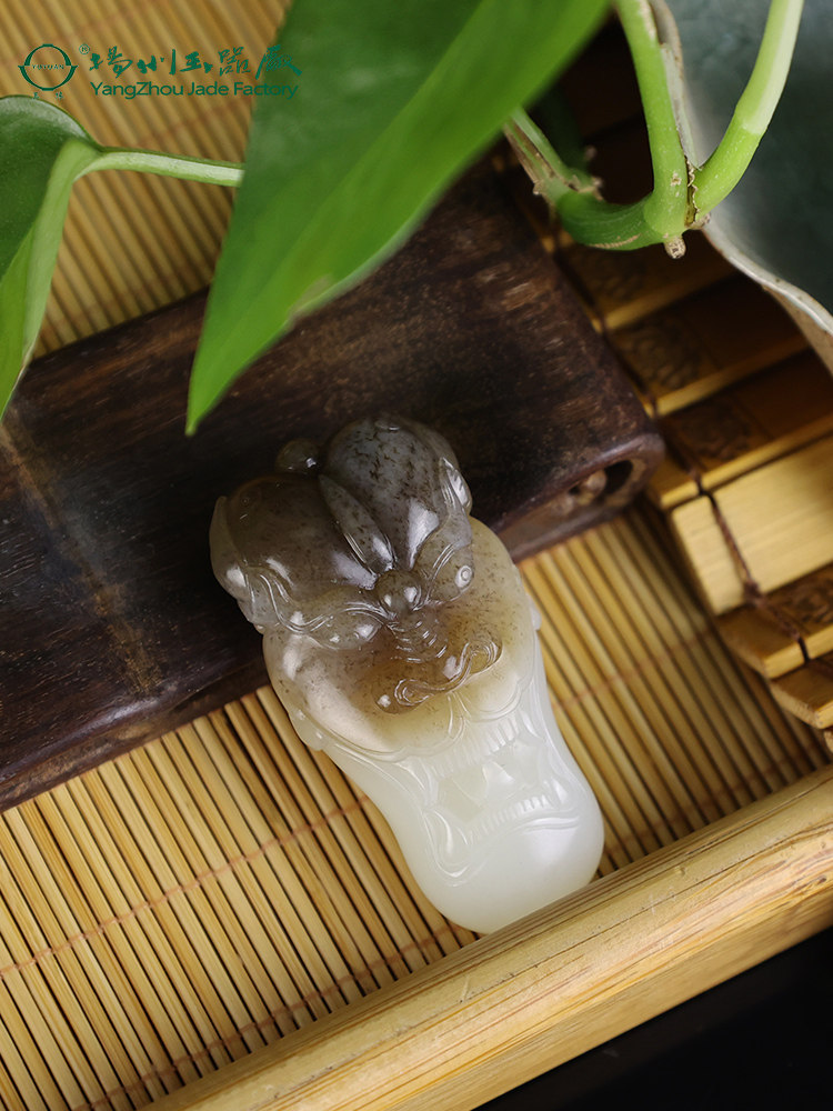 扬州玉器厂玉缘俄罗斯白玉