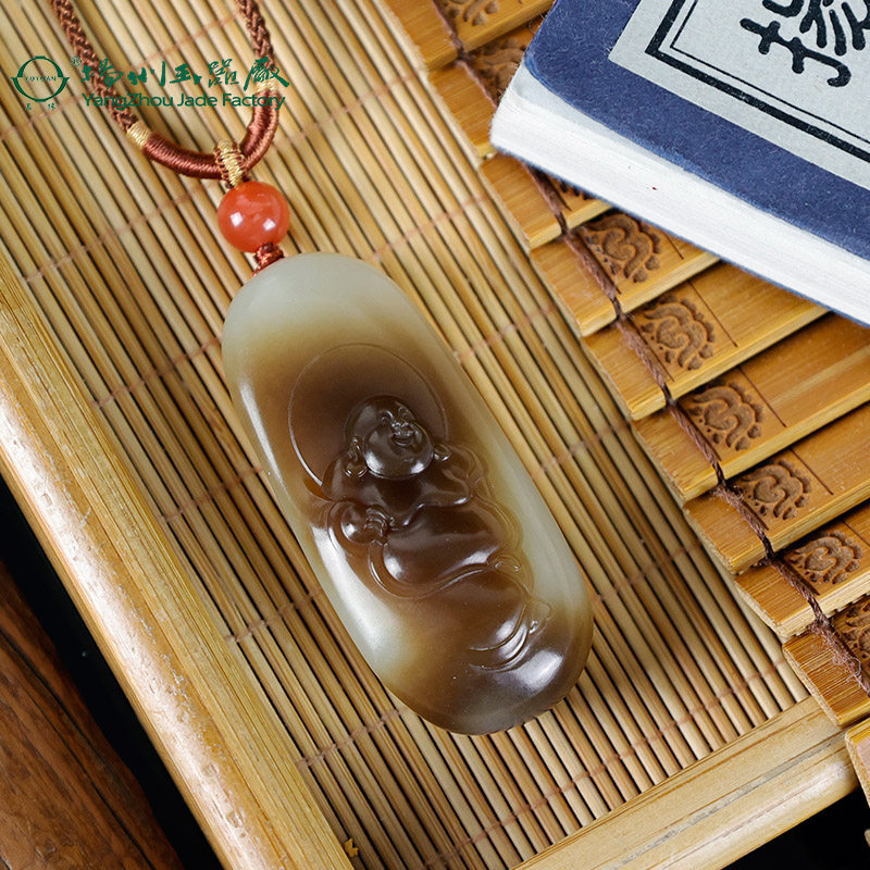 玉缘天然和田玉新疆且末糖料笑佛挂件吊坠巧雕油润细腻扬州玉器厂