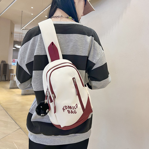 伊梵络斜挎包男女ins日系简约