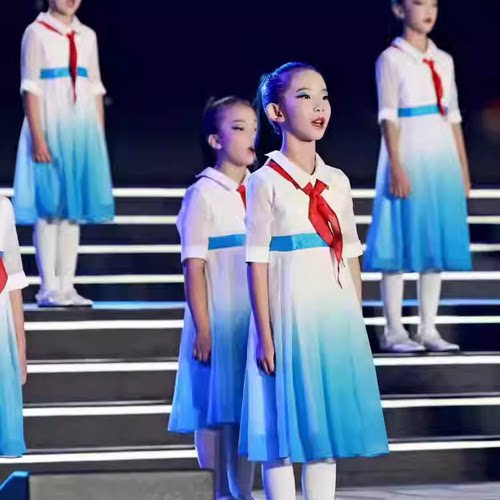 青山渌水的童话舞蹈服儿童红领巾演出服中小学生大合唱舞蹈表演服