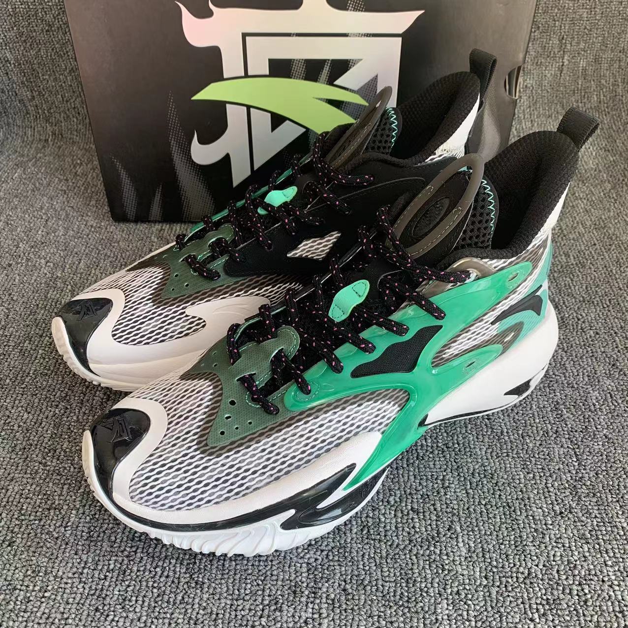 安踏篮球鞋男鞋2025秋季要狂潮疯缓震防滑水泥克星战靴112131601