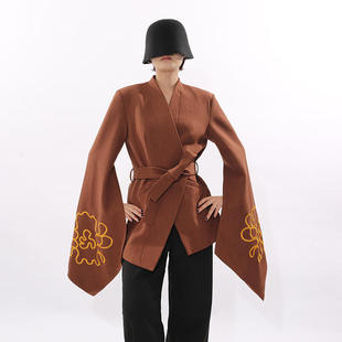 外套女涤纶 优雅显瘦西装 法式 气质刺绣收腰西服2025秋高级感喇叭袖