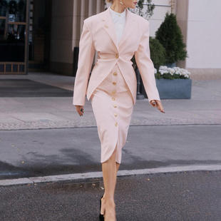 套装 时尚 涤纶 两件套2025早秋半身裙女套装 通勤高级感淡粉色西装
