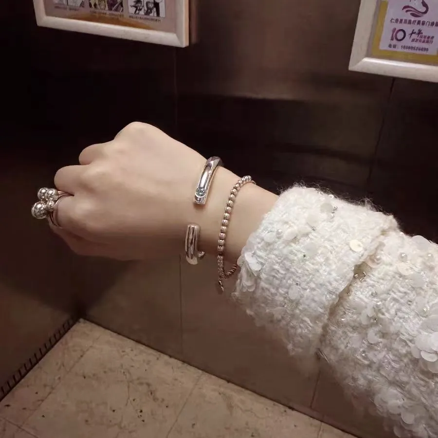 中国金铺足银9999钻石泥鳅背开口手镯设计气质轻奢纯银镯子送礼物