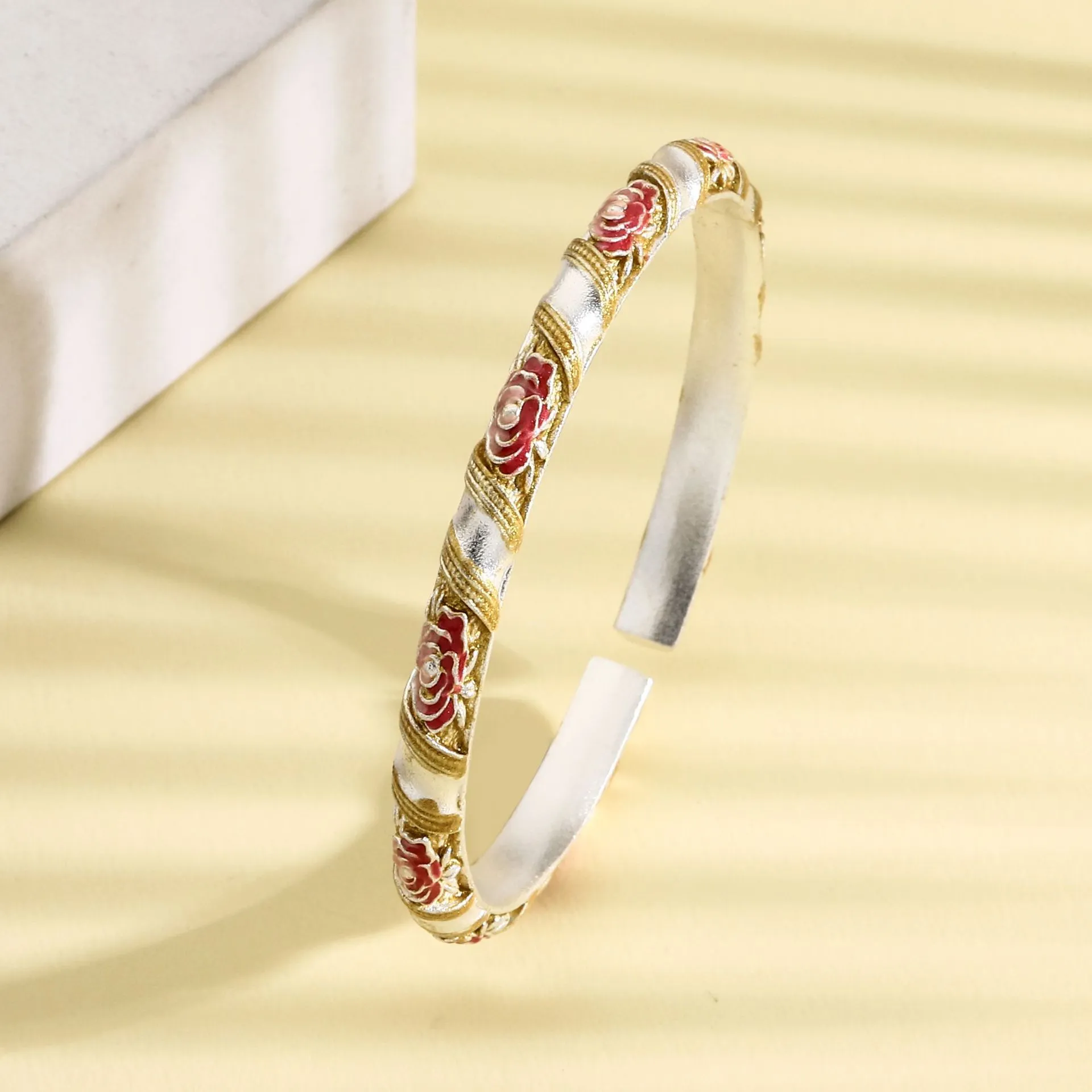 8261号足银999.9 描金珐琅司凤同款玫瑰花手镯手工錾刻牡丹花手