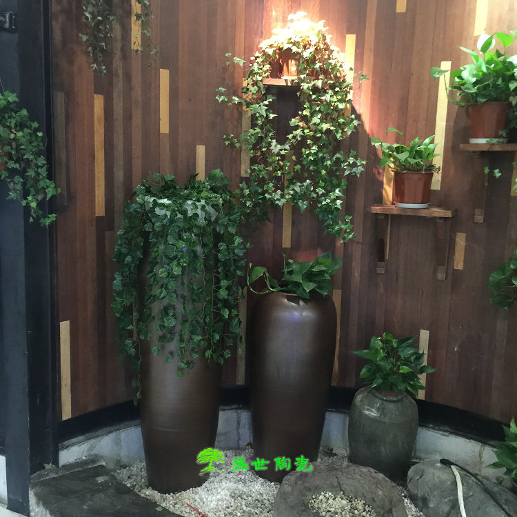 景德镇商场大厅咖啡色落地花瓶