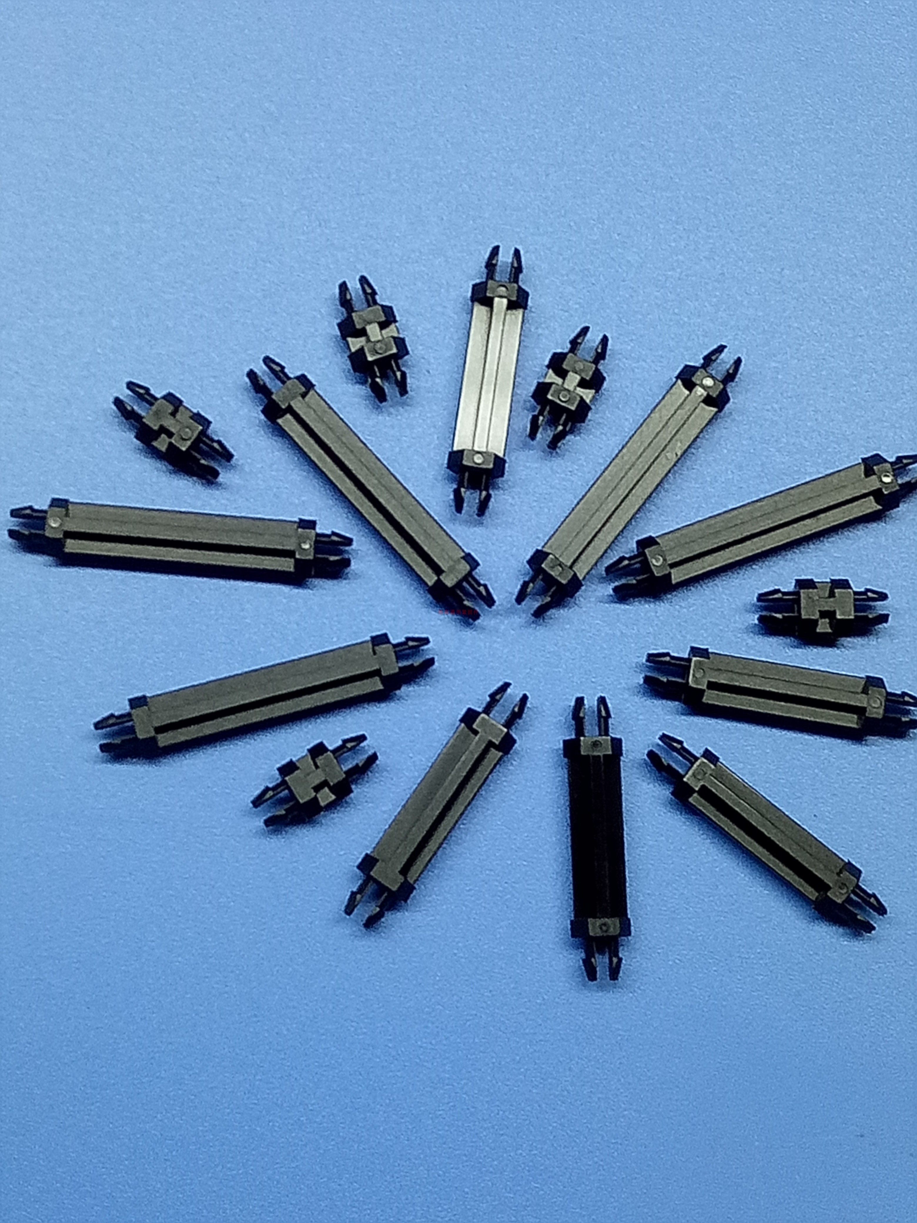 环保尼龙原色电路板间隔柱683/599系列,支撑柱,隔离柱,定位绝缘柱