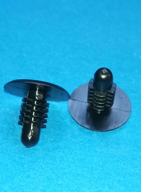 尼龙黑色倒刺铆钉GA-C1234-01,盲孔安装型自攻螺钉,树型钉,圣诞扣