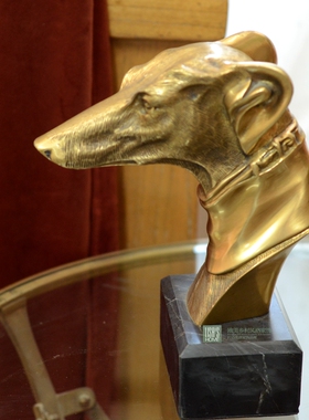 印度进口复古做旧黄铜美式轻奢猎犬狗金属动物特色书房摆件