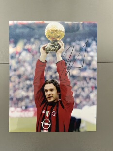 舍甫琴科亲笔签名十寸大照片 Ac米兰球星