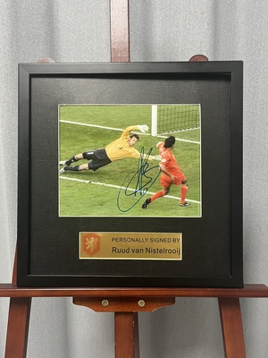 范尼亲笔签名十寸裱框大照片 荷兰球星 摆台挂墙装饰画收藏