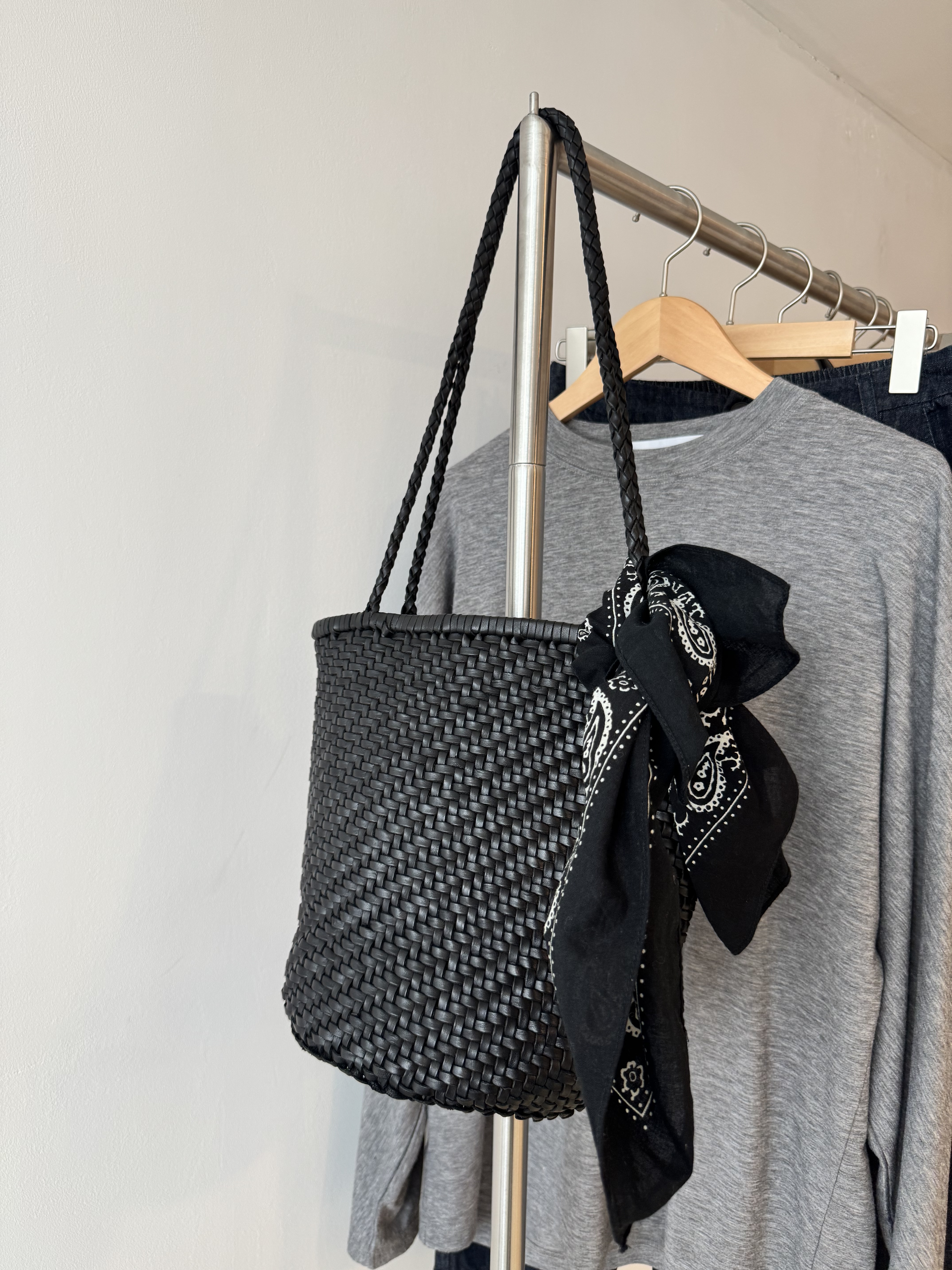 ZOEYLEE 头层牛皮手工编织单肩水桶包 菜篮子真皮单肩托特包女包