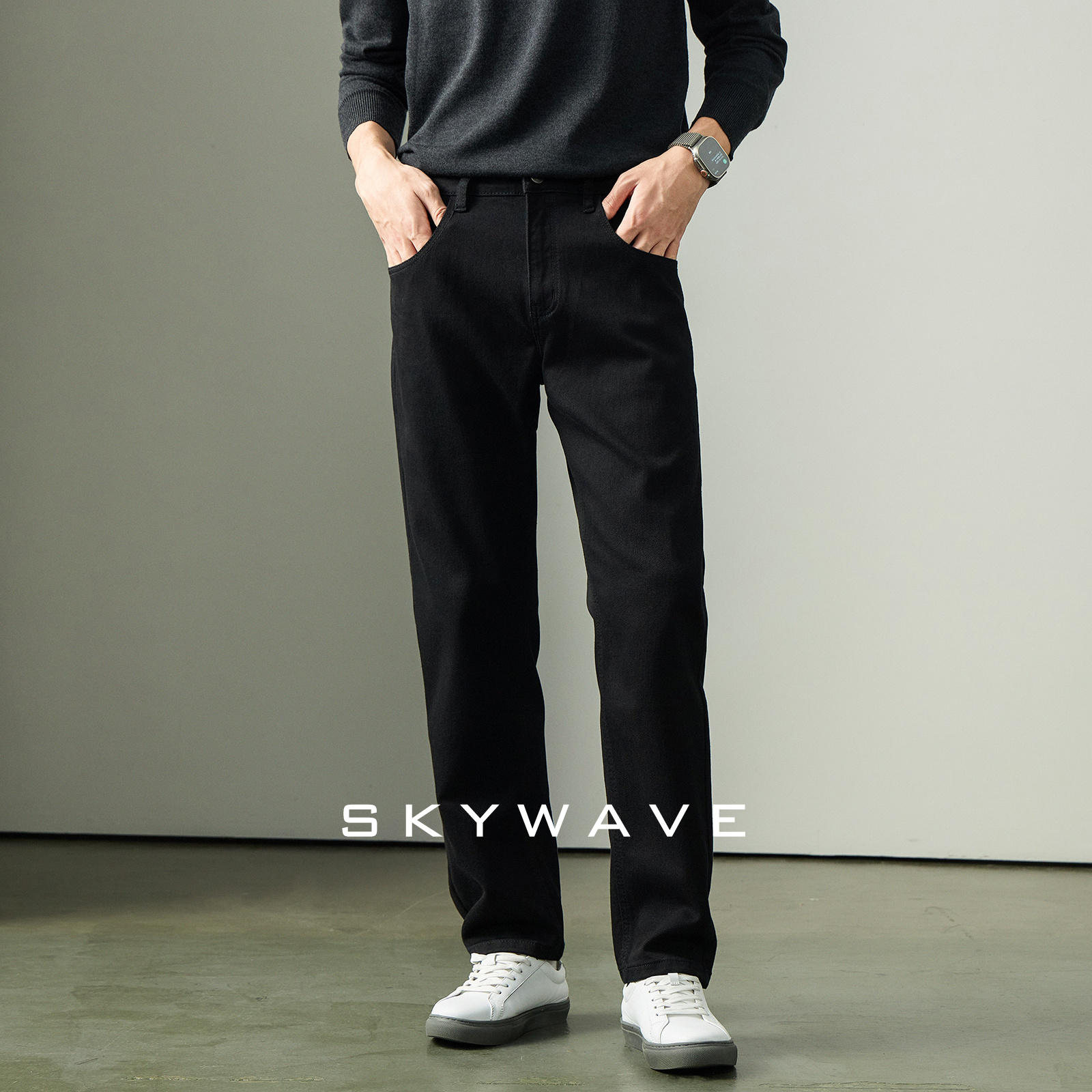 莱赛尔混纺黑色直筒牛仔裤