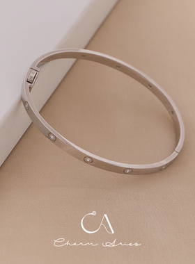 s925卡家经典款圆圈圆钻love手镯