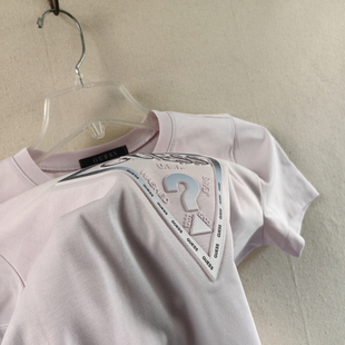 通勤潮牌上衣 透气收腰圆领衫 镭射倒三角字母G系列女士修身 T恤夏款