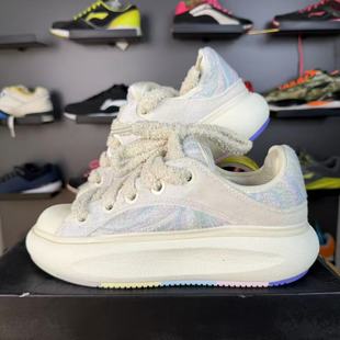 AZGT090 低帮运动鞋 中国李宁休闲鞋 云游C4D女子轻便缓震回弹时尚