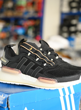 Adidas/阿迪达斯 三叶草 NMD_V3 女子减震耐磨运动休闲鞋 GY4189