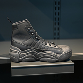 阿迪达斯 三叶草 Superstar Adidas 女子高帮运动休闲鞋 IG5320