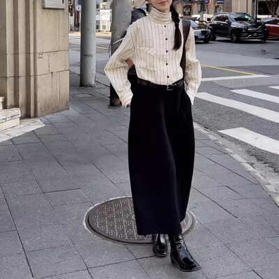 复古条纹围巾领宽松长袖衬衫