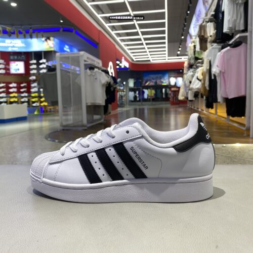 adidas阿迪达斯三叶草大童SUPERSTAR贝壳头经典运动板鞋 LA1384