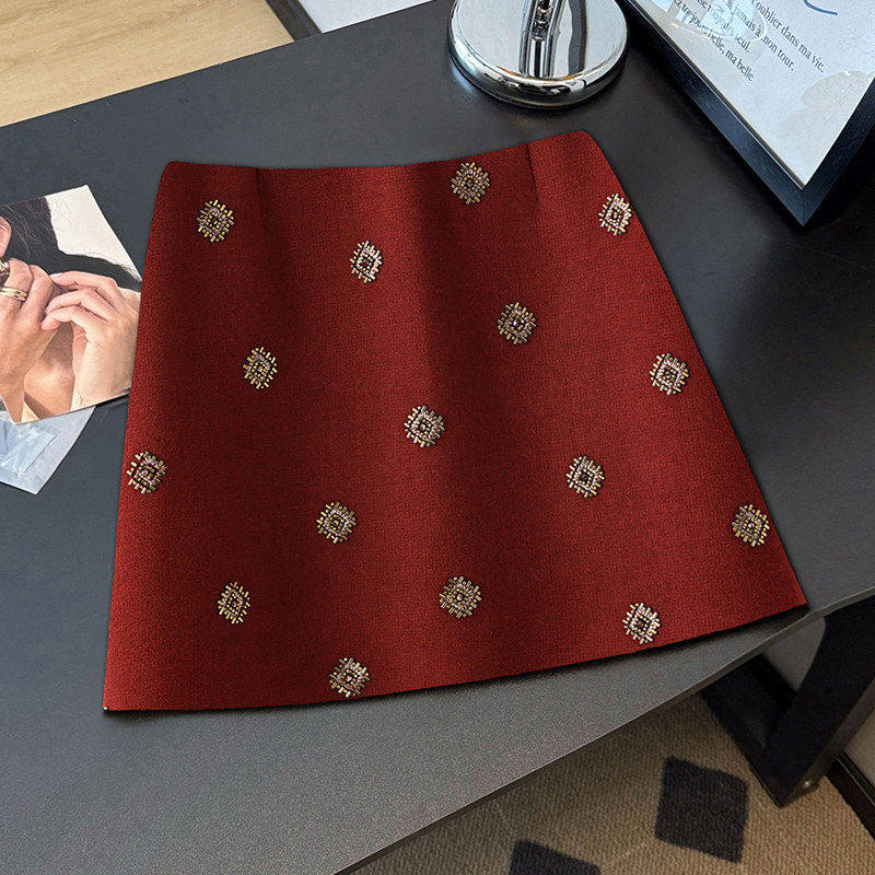 拉夏贝尔半身裙女秋冬2025新款复古钉珠包臀裙精致小香风a字短裙,女装/女士精品,大码半身裙,淘宝优惠券,粉丝福利购,淘宝优惠卷