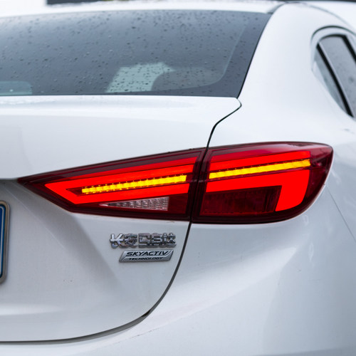 适用昂克赛拉改装流光尾灯总成