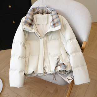 艾格厚款外套休闲风时尚立领格子拼接女短款宽松百搭羽绒服