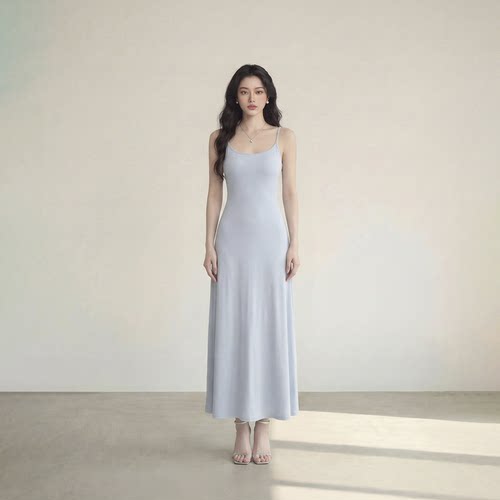 艾格简约无袖吊带连衣裙女春夏新款收腰显瘦A字长裙度假风蓝色裙