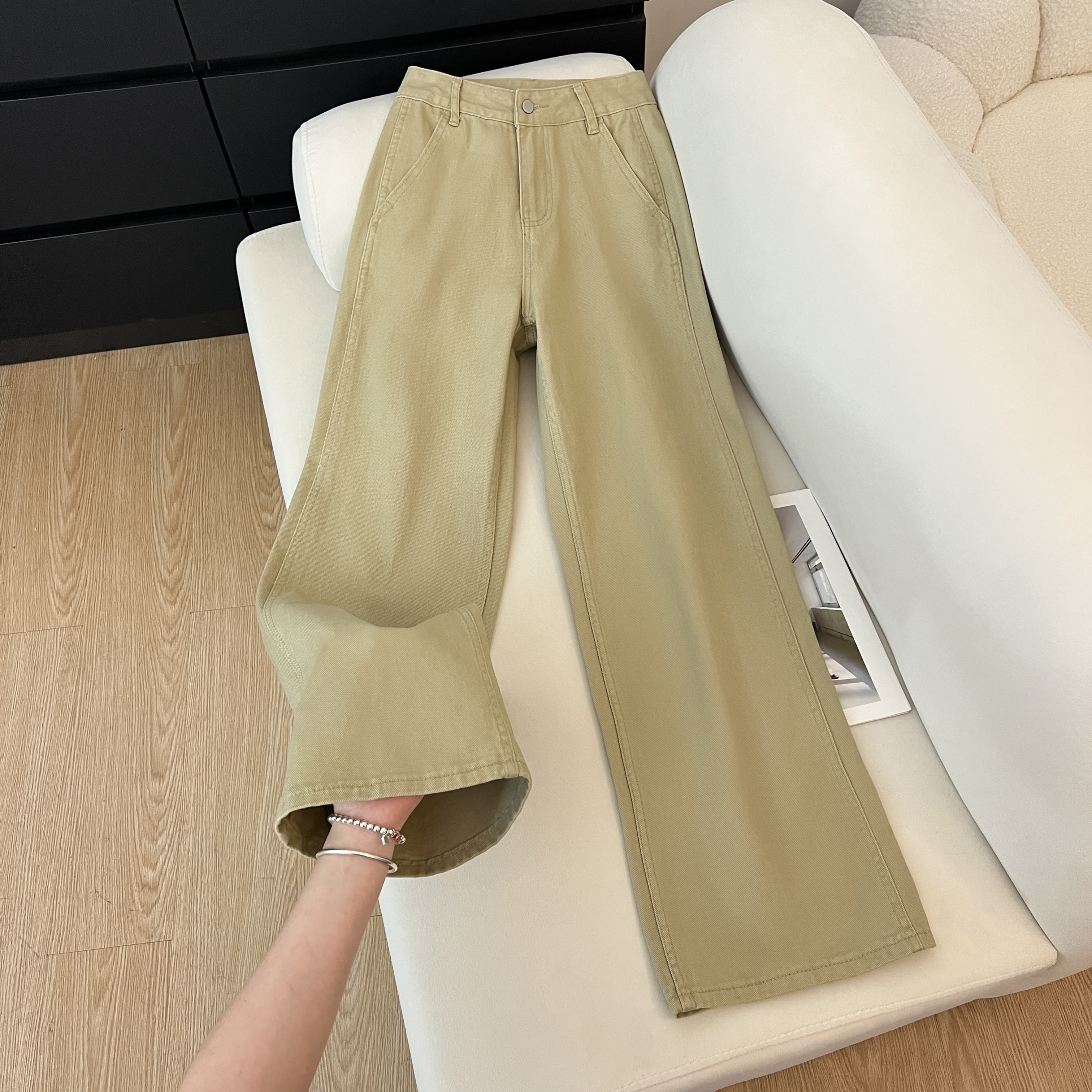 艾格2026直筒牛仔裤女卡其色宽松高腰显瘦阔腿裤简约裤百搭拖地款