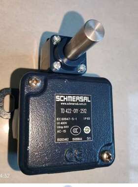 TD 422-01Y-2512德国施迈赛SCHMERSAL限位开关行程开关