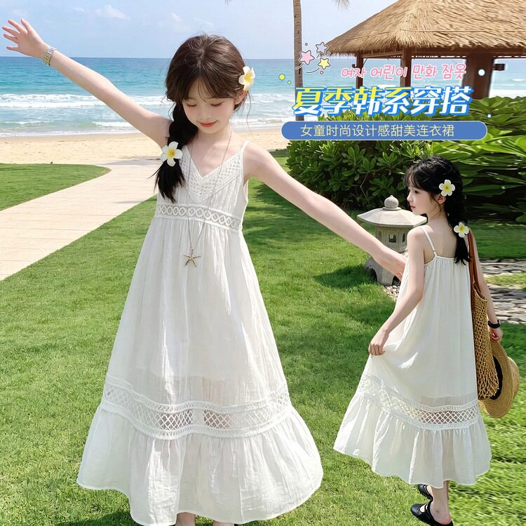 女童夏款洋气镂空蕾丝连衣裙2026新款女孩夏季时尚宽松慵懒吊带裙