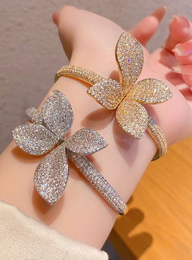 新款小众花朵轻奢铜镀18K金镶锆石女小众高级百搭手环新满钻手镯