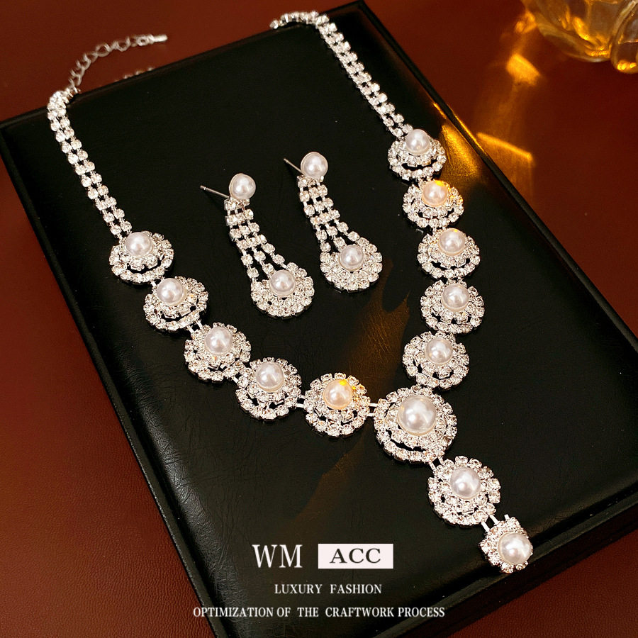 亚马逊轻奢满钻仿珍珠吊坠项链耳环套装新娘订婚穿搭配饰三件套装