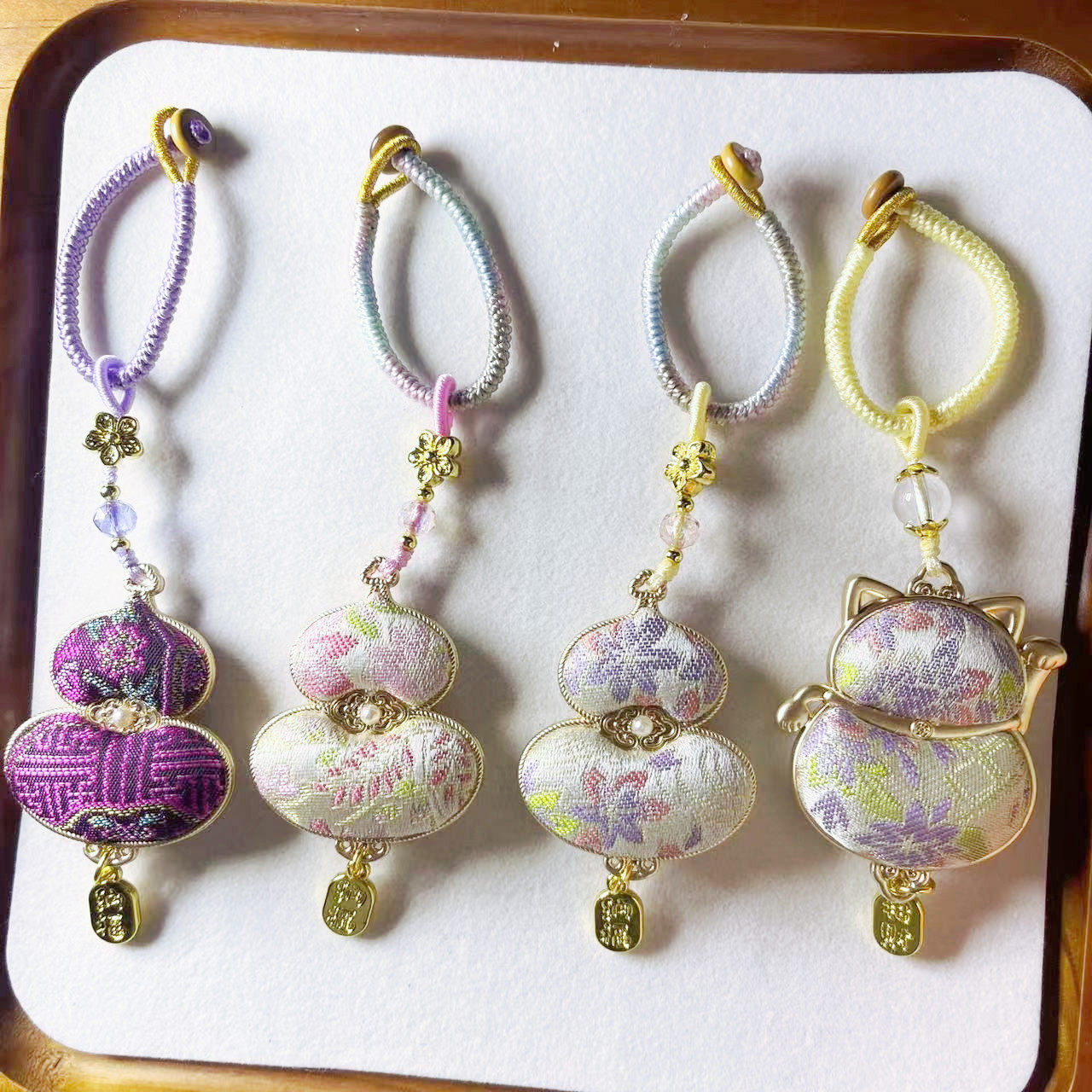 成品宋锦葫芦招财猫小马挂件钥匙扣车挂包包挂饰手工编织彩色配饰,服饰配件/皮带/帽子/围巾,包挂件,淘宝优惠券,粉丝福利购,淘宝优惠卷