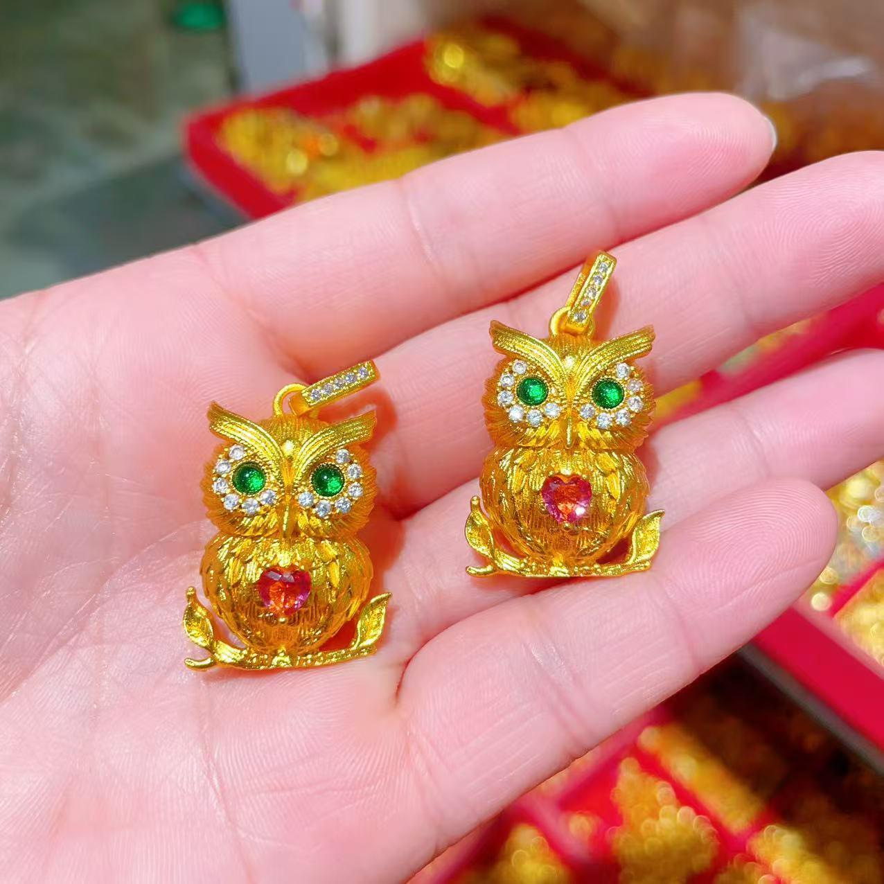 古法沙金点钻猫头鹰吊坠项链毛衣链挂坠女时尚个性中古风高级感