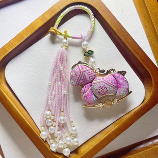 宋锦双面小马流苏挂件手工马上有钱车挂钥匙扣包包挂饰时尚百搭