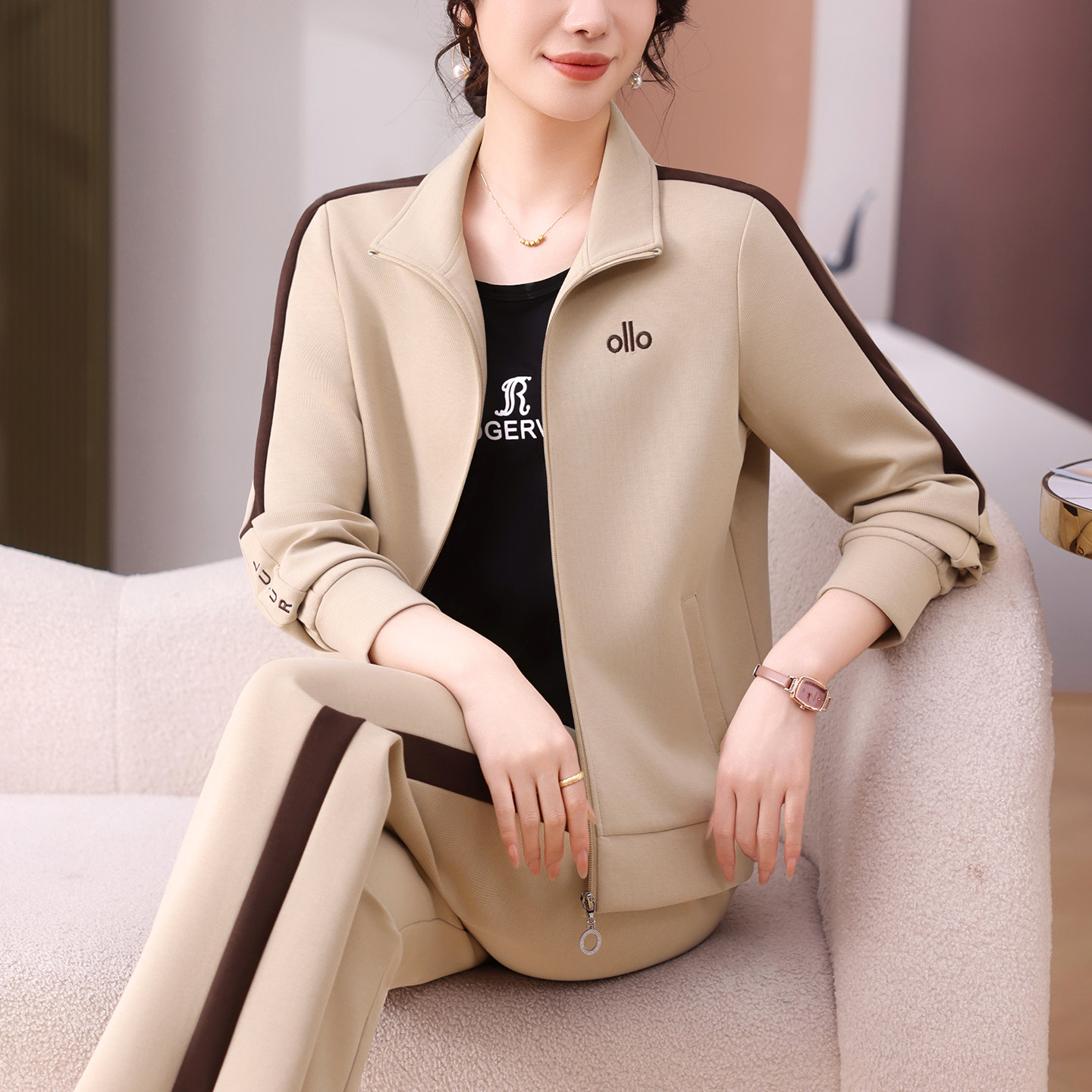 中老年妈妈女装运动服套装休闲三件套春夏女2026新款中年秋冬外套